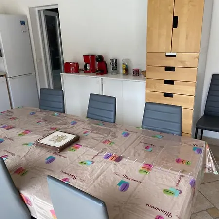 Logement La Cigale Dans Avec Piscine * Le Beausset