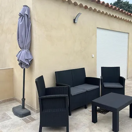 Logement La Cigale Dans Avec Piscine * Le Beausset