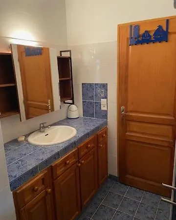Logement La Cigale Dans Avec Piscine * Le Beausset