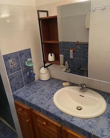 Logement La Cigale Dans Avec Piscine * Le Beausset