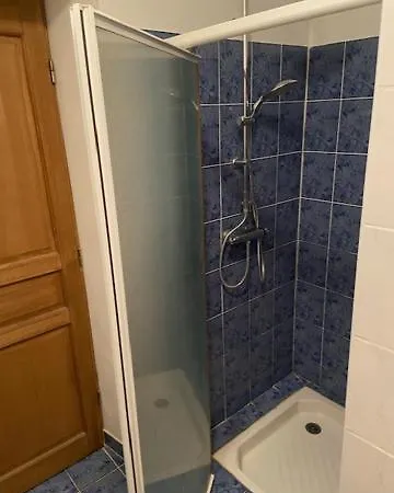 Logement La Cigale Dans Avec Piscine Le Beausset